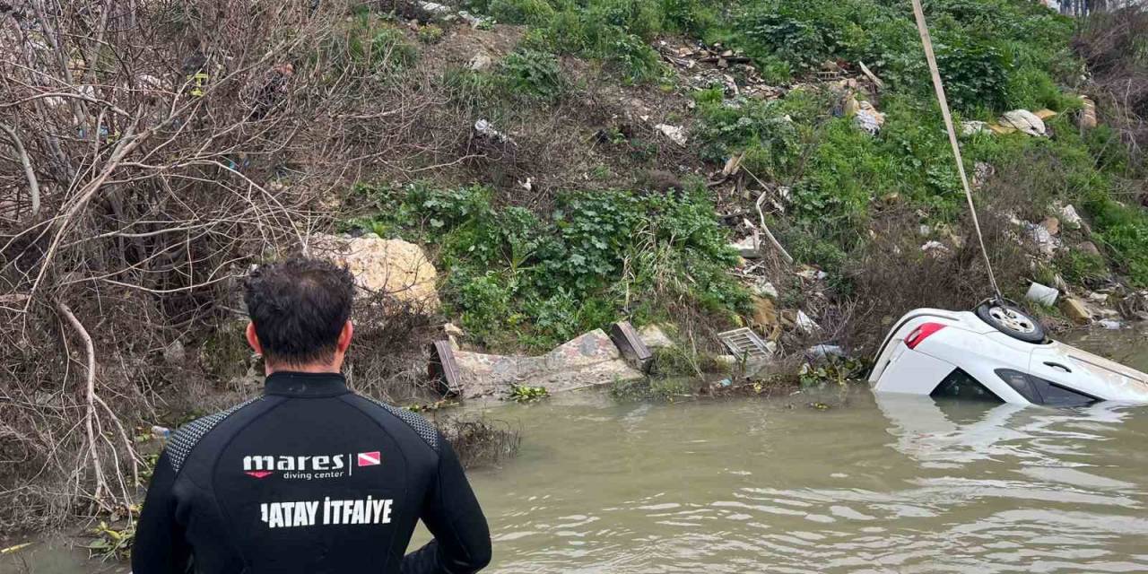 Nehire Düşen Araçtaki Şahsın Cesedi 5 Buçuk Saatlik Çalışmayla Çıkarıldı