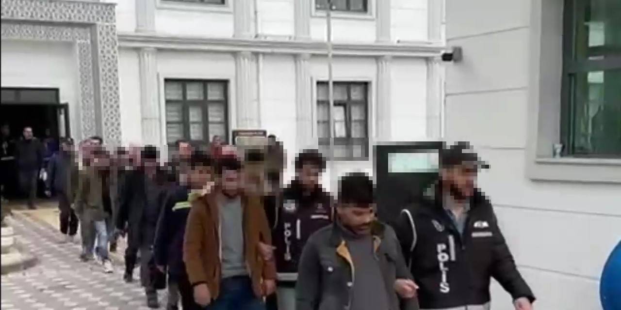 101 Bin 562 Litrelik Kaçak Akaryakıtla İlgili 3 Tutuklama