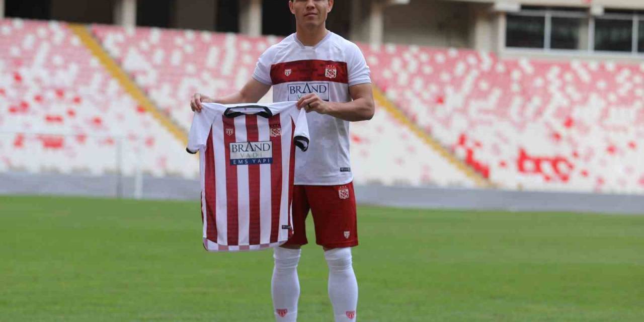 Azizbek Turgunboev Resmen Sivasspor’da