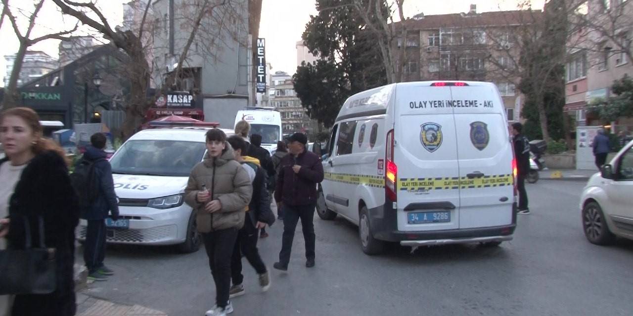 Marmaray’da Bir Kişi Raylara Atlayarak İntihar Etti