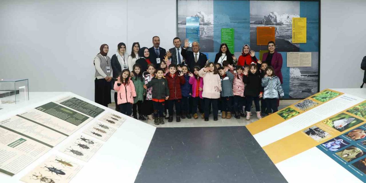 Anaokulu Öğrencileri, Rektör Çomaklı İle Birlikte Biyoçeşitlilik Bilim Müzesini Gezdi