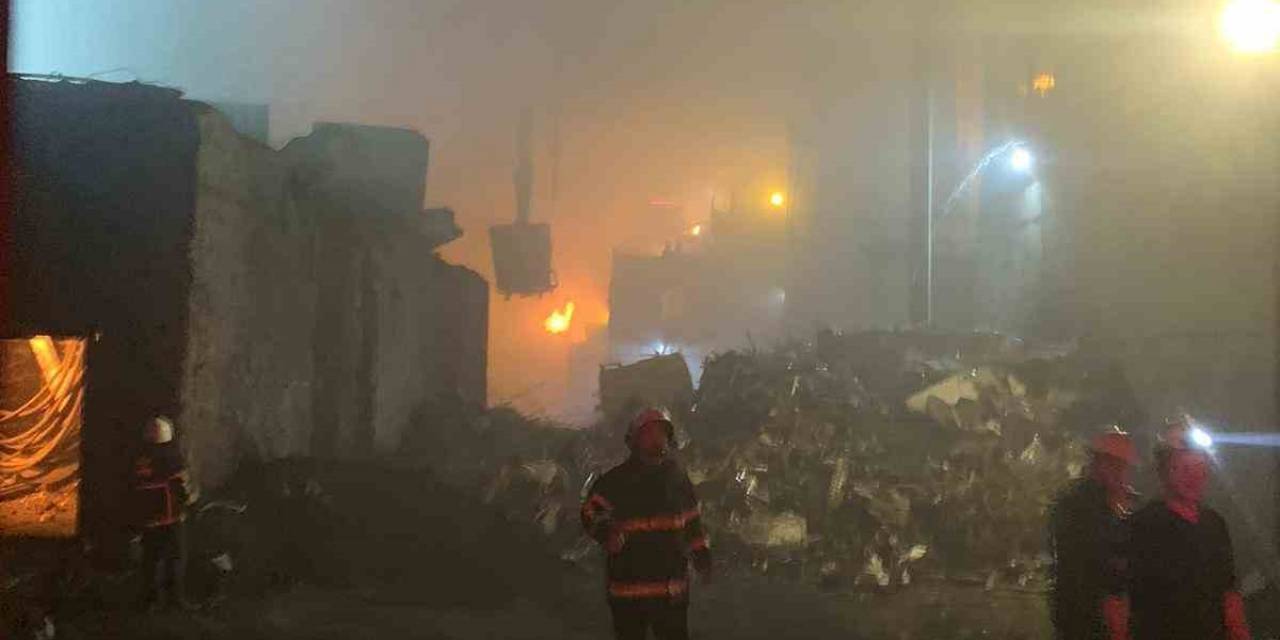 Hatay’da Metalürji Fabrikasında Yangın