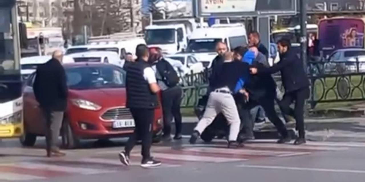 Bursa’da Sürücülerin Kavgası Kamerada!