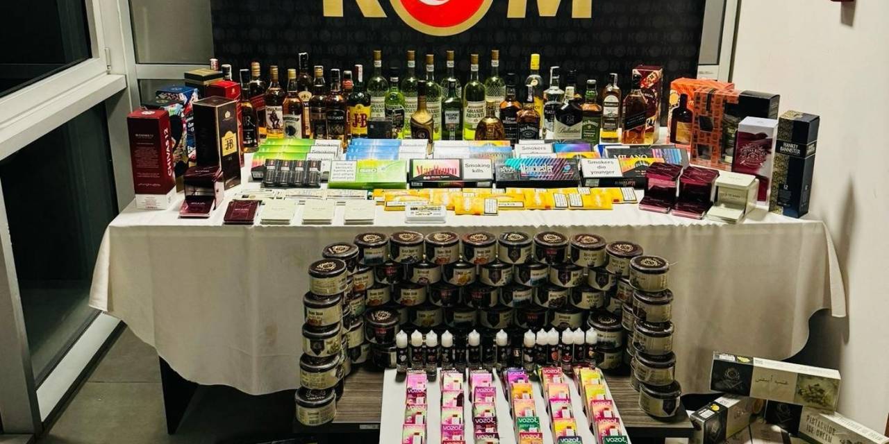 Kütahya’da Sosyal Medya Üzerinden Elektronik Sigara Ve Kaçak Emtia Satışı Yapan Şahıs Yakalandı