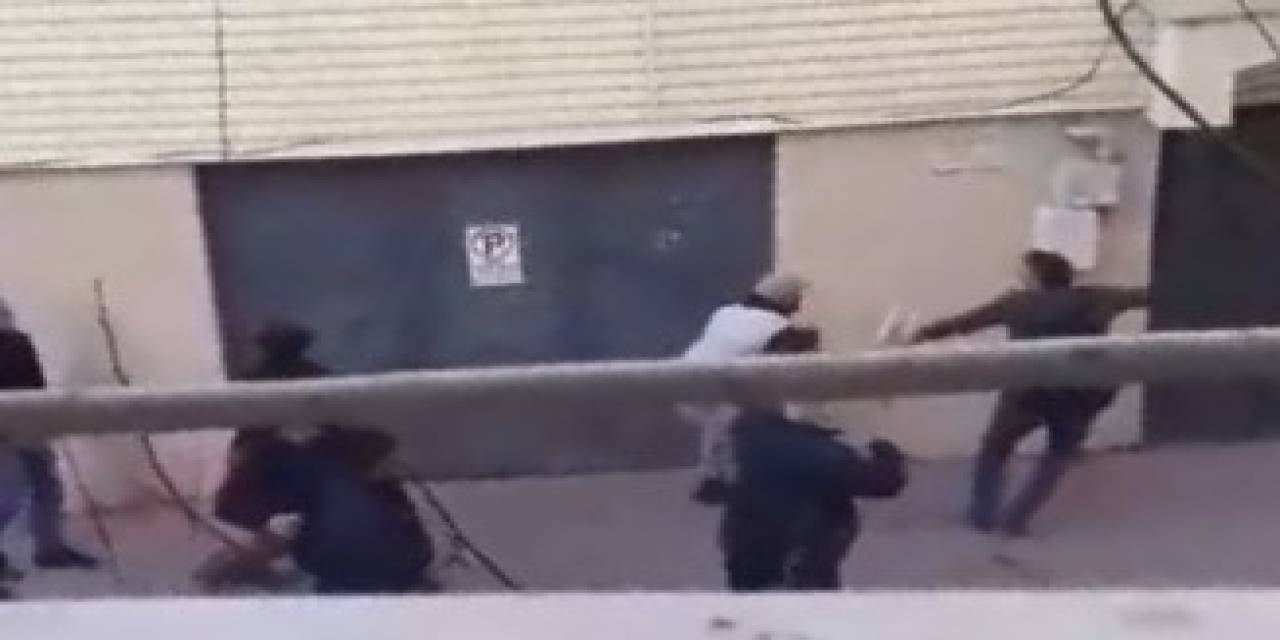 Pazarcı Esnafı İle Vatandaş Arasında Çıkan Kavgası Kamerada