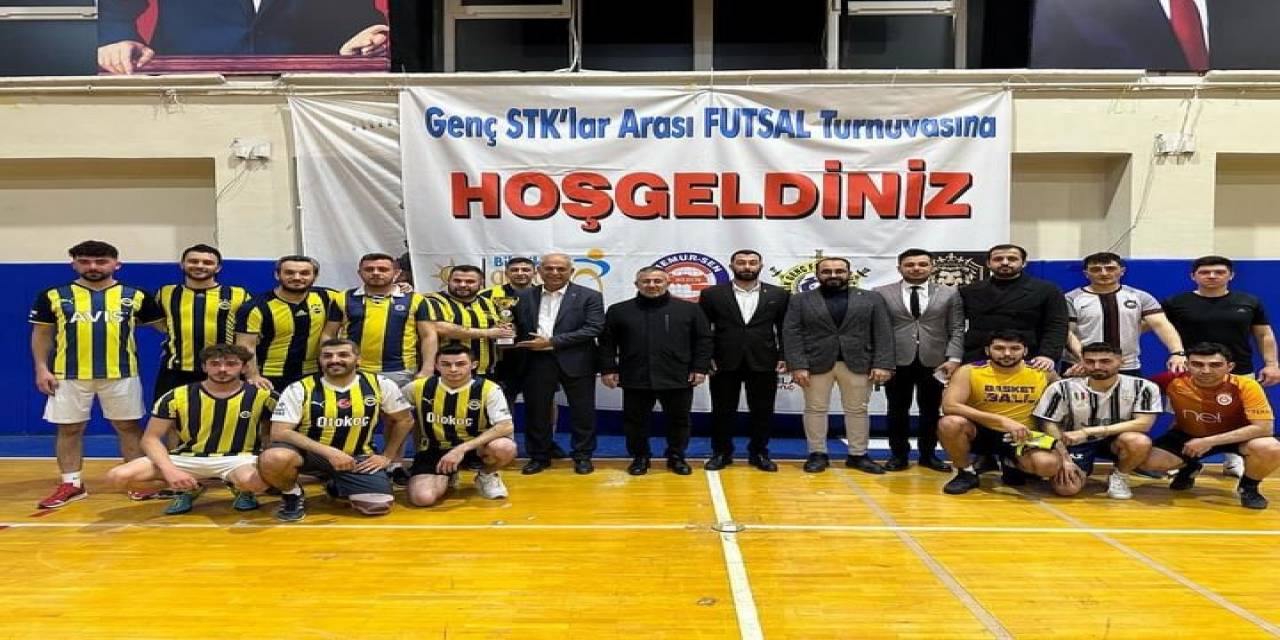 Bilecik’te Şampiyon Genç Fenerbahçeliler Oldu