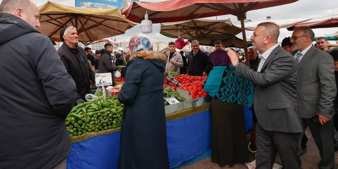 Sincan Belediye Başkanı Ercan’dan Semt Pazarına Ziyaret