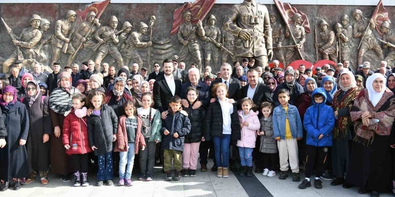 3 Bin Lapsekili Şehitlikleri Ziyaret Edecek