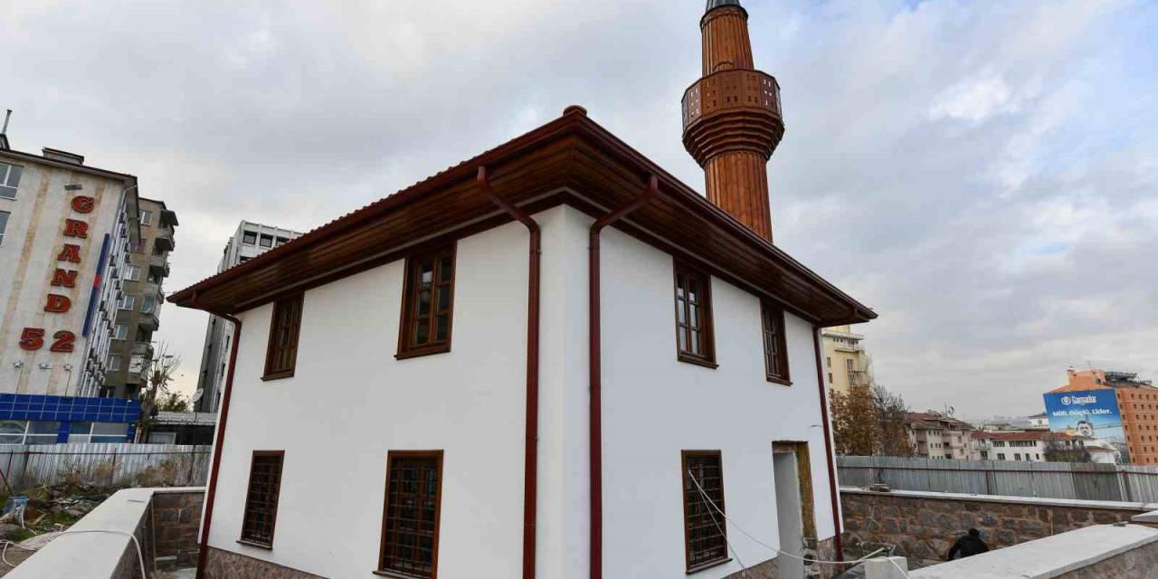 Başkentte Hamidiye Camisi Yeniden Ayağa Kaldırılıyor