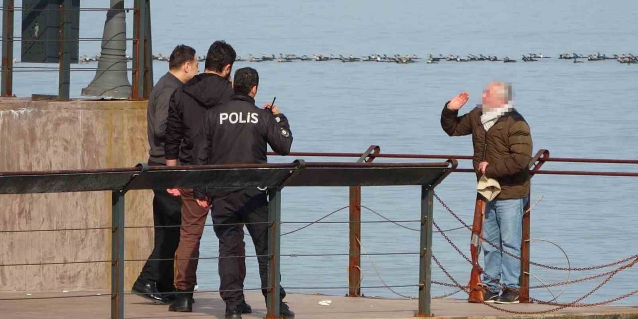 Av Tüfeği İle Ateş Açıp, Silahı Kendisine Doğrultan Şahsı Polis İkna Etti