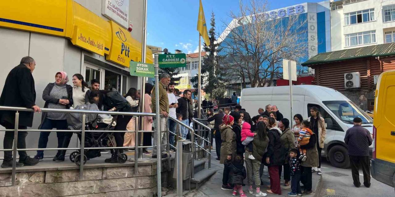 Roman Vatandaşlara, ’çingene’ Dedi Ortalık Karıştı