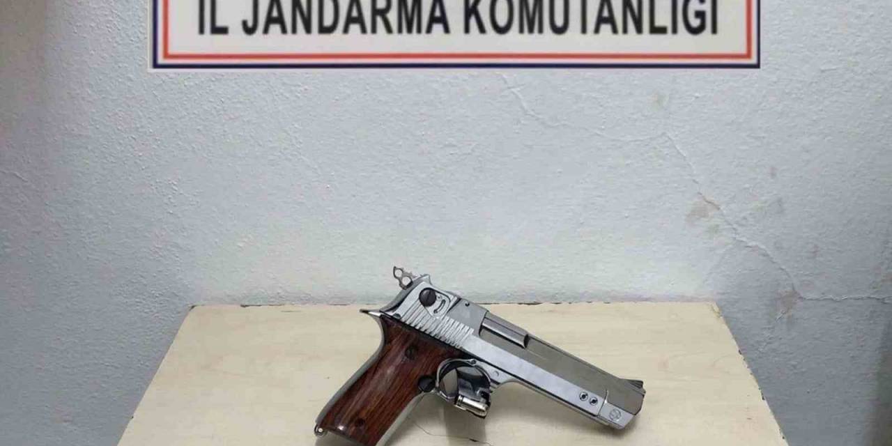 Aramalarda Tabancalar Bulundu