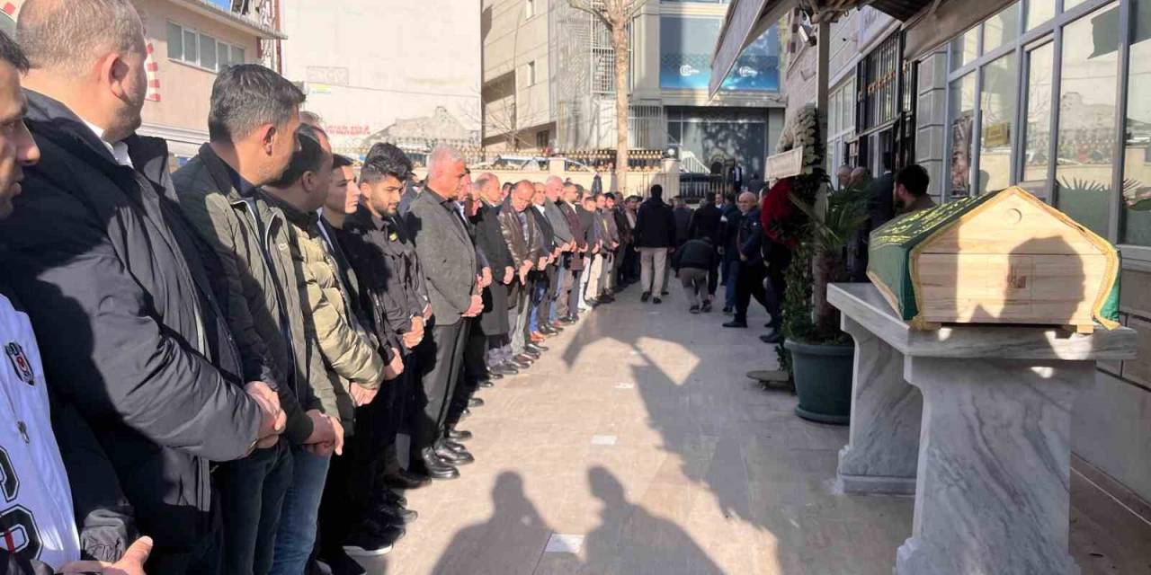 Feci Kazada Hayatını Kaybeden Metrobüs Şoförü Eyüp Maytalman, Son Yolculuğuna Uğurlandı