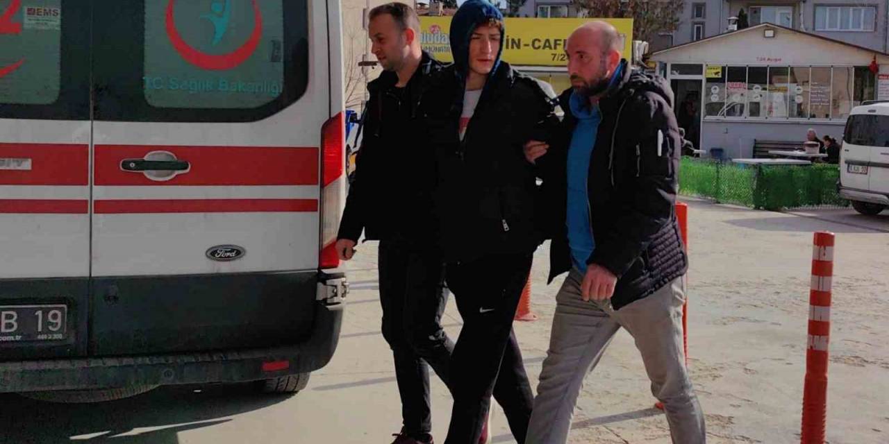 2 Kişiyi Bıçaklayan Şahıs Tutuklandı