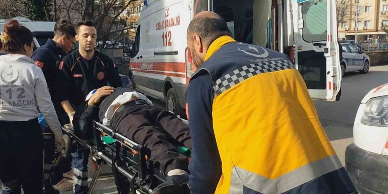 Kazada Yaralan Arkadaşını Bırakıp Kaçtı