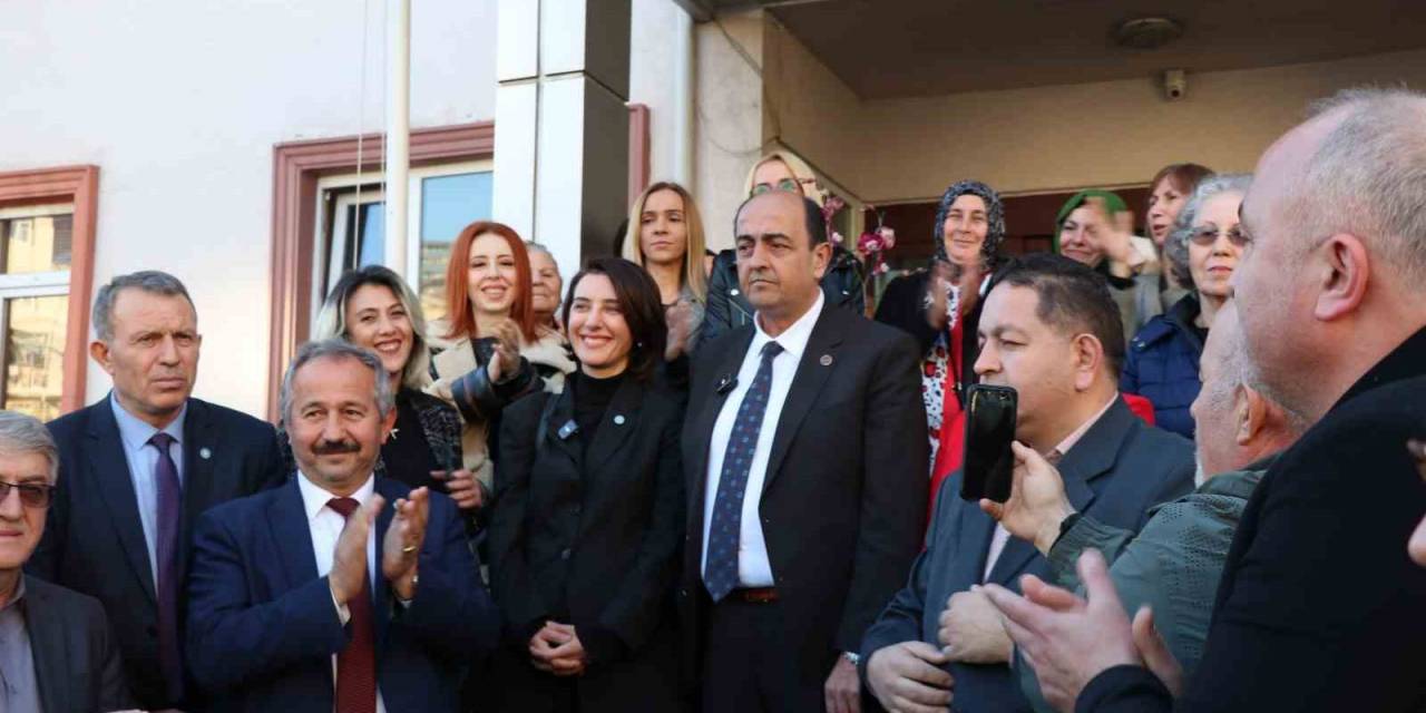 Demirtaş Gülüç’te İyi Parti İle Gövde Gösterisi Yaptı