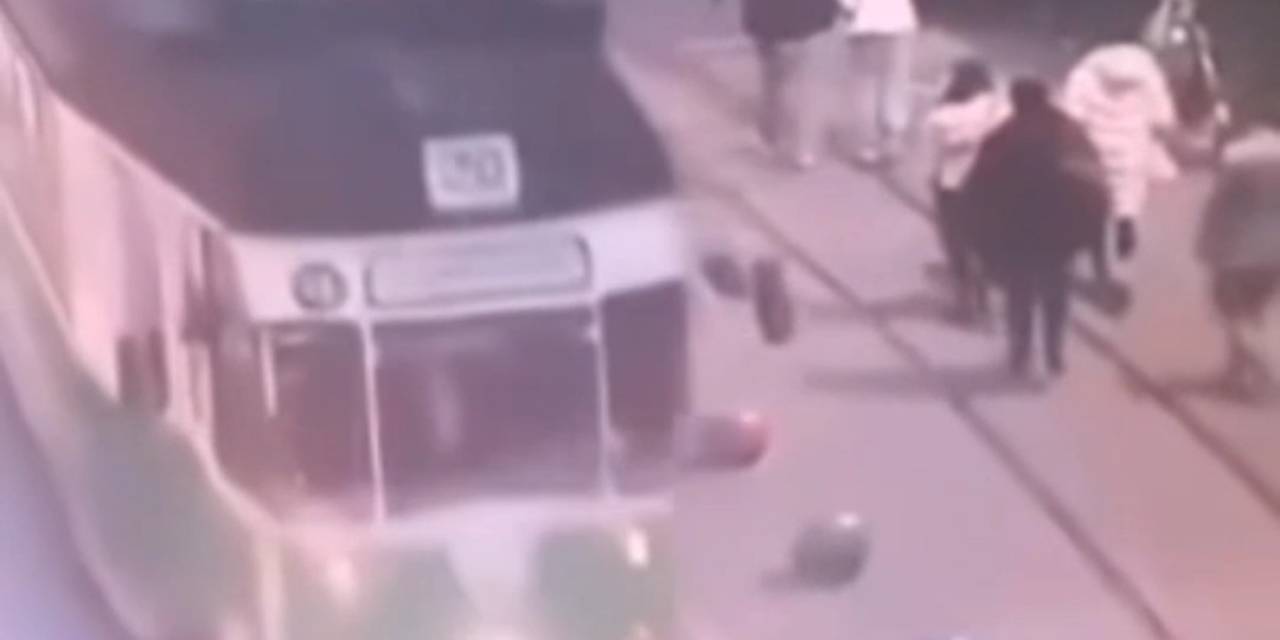Torununu Kurtarmak İsterken Tramvayın Altında Kalarak Hayatını Kaybetmişti... Kaza Anının Görüntüleri Ortaya Çıktı
