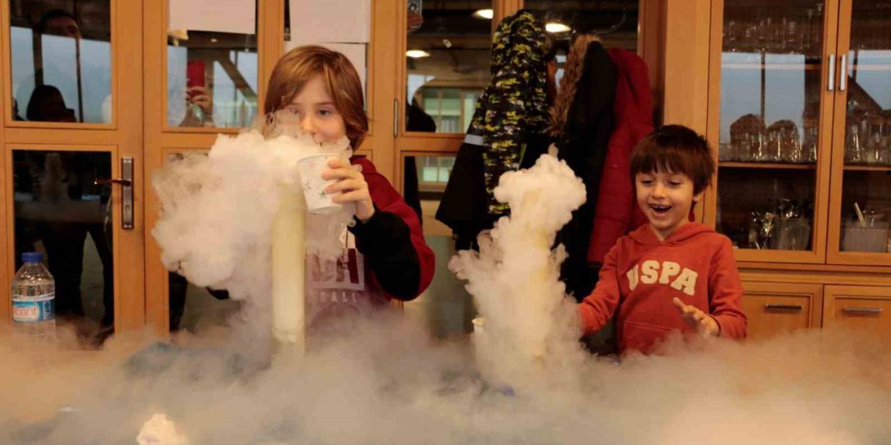 Minikler Bilim Şovda Hem Eğlendi Hem De Öğrendi