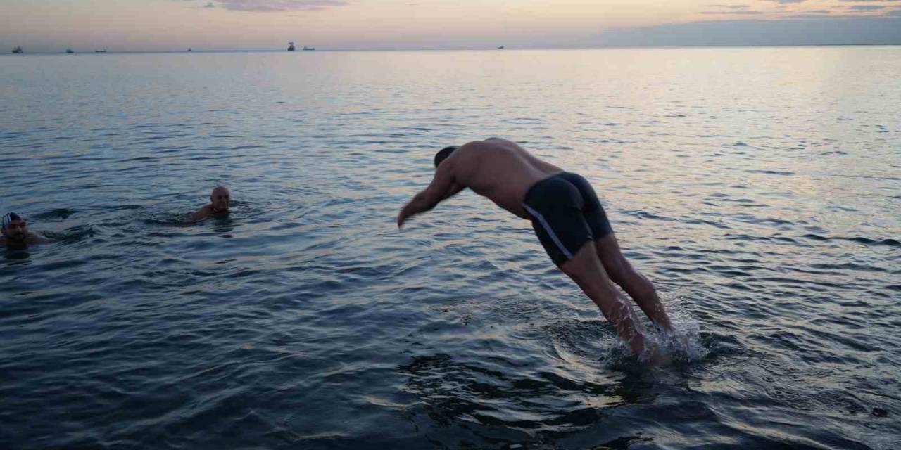 Sıcaklıkta Akdeniz’i Sollayan Samsun’da Şubat Ayında Deniz Keyfi