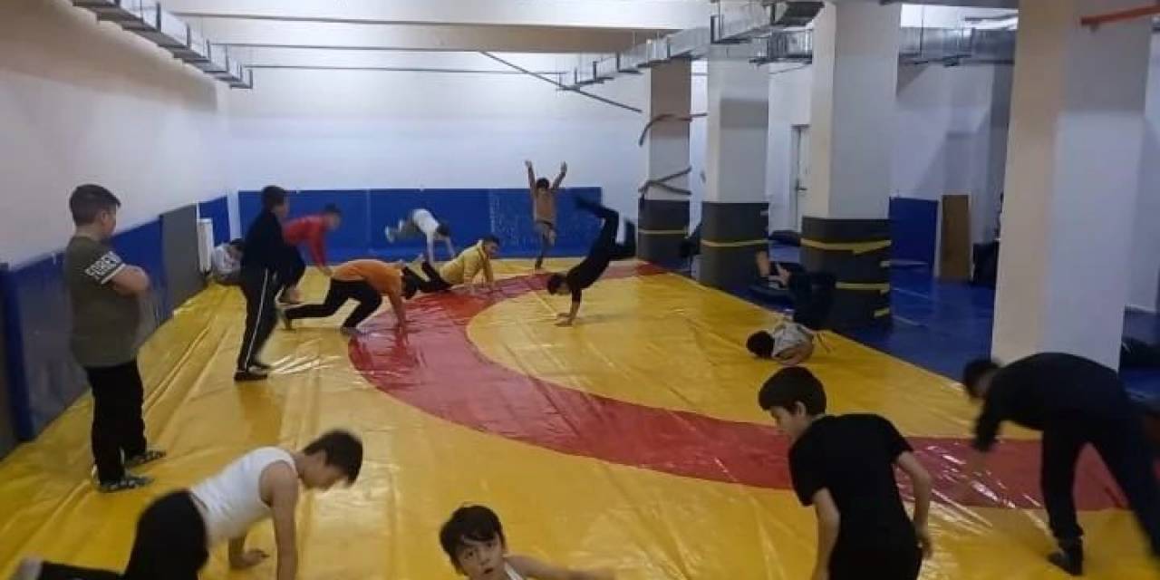 Köklü Sporlara Ve Tarihi Eskiye Dayanan Sporlara Yön Veriliyor