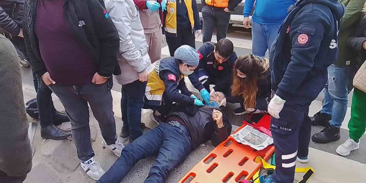 Motosikletlerin Yaya Geçidinde Çarpıştığı Kaza Kamerada