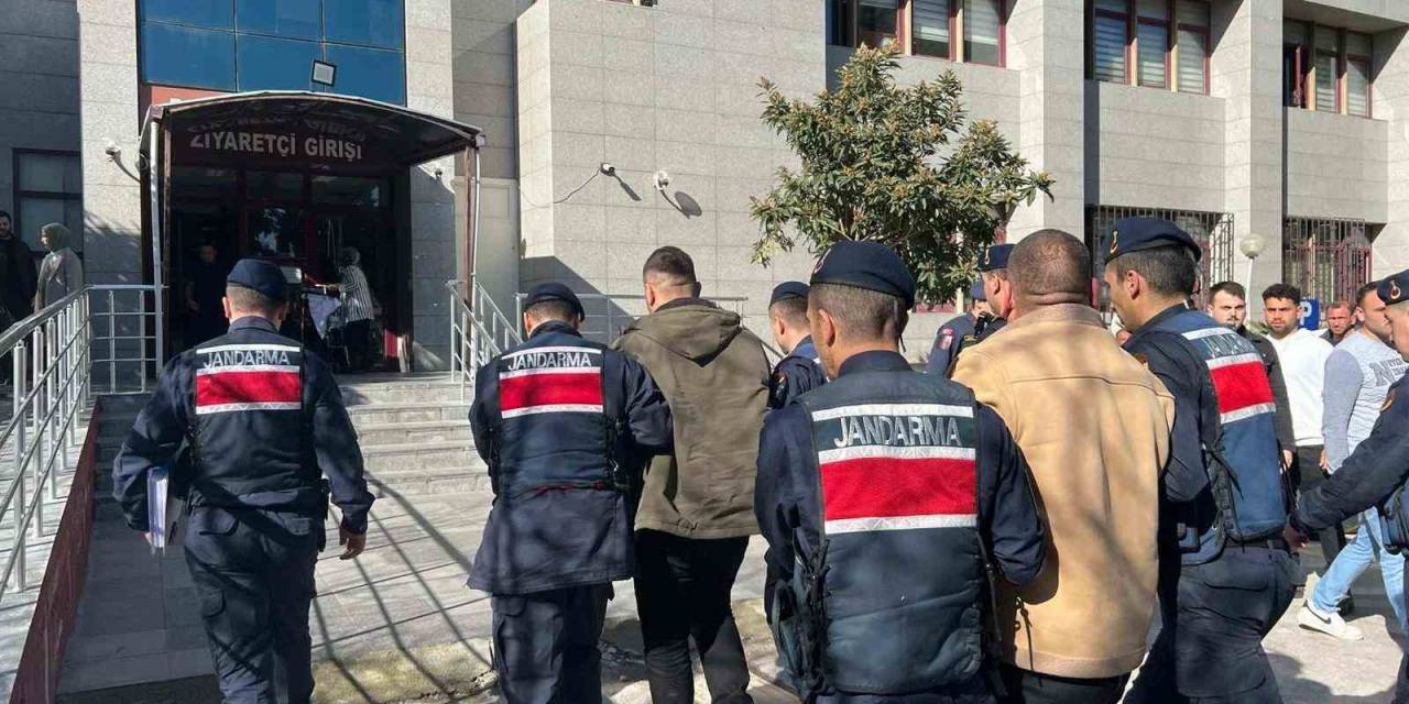 58 Milyon Liralık Vurgun Yapan Çete Çökertildi