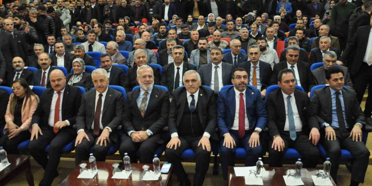 Ak Parti Kars’ta Belediye Başkan Adaylarını Tanıttı