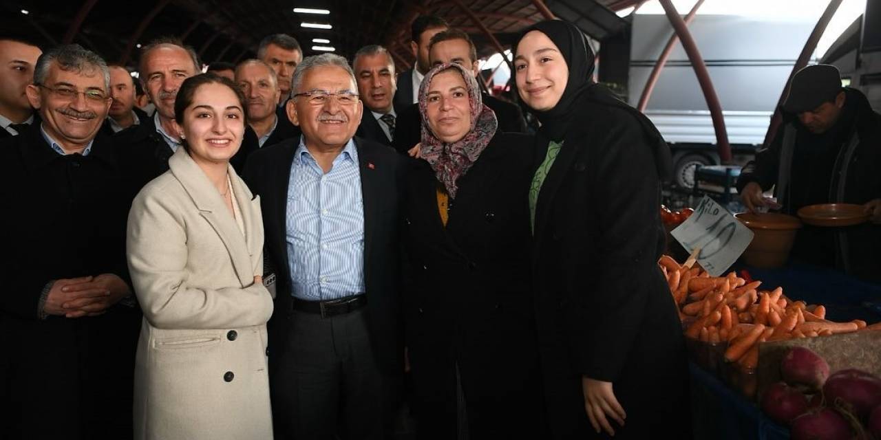 Başkan Büyükkılıç, Pazarcı Esnafının Her Zaman Yanında