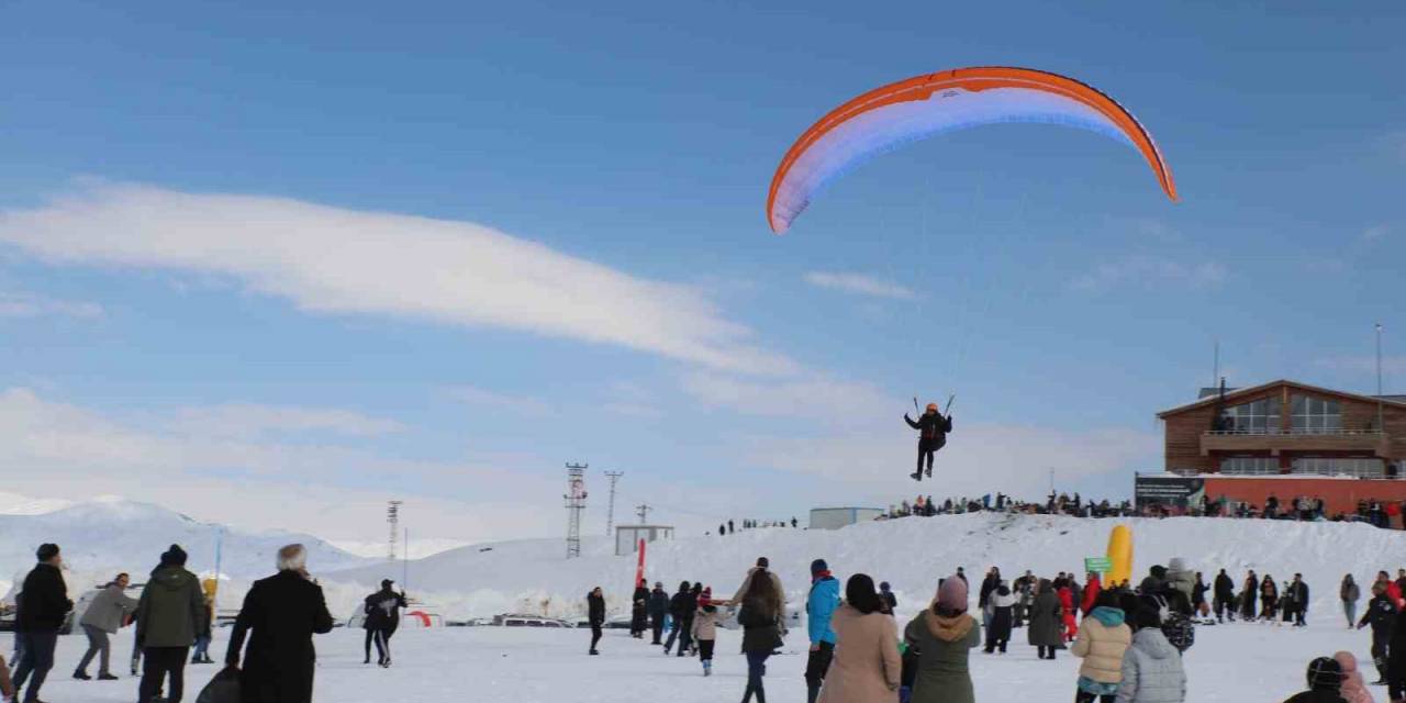 Hakkari’de Kar Festivali Coşkusu