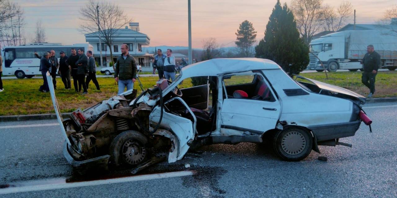 Samsun’da İki Otomobil Çarpıştı: 1 Ölü, 5 Yaralı