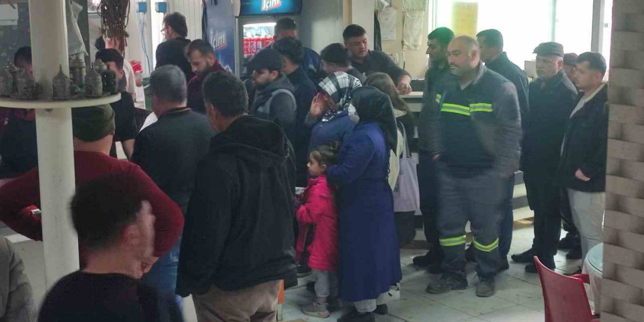 Depremin Yıl Dönümünde Ücretsiz Yemek İkramı