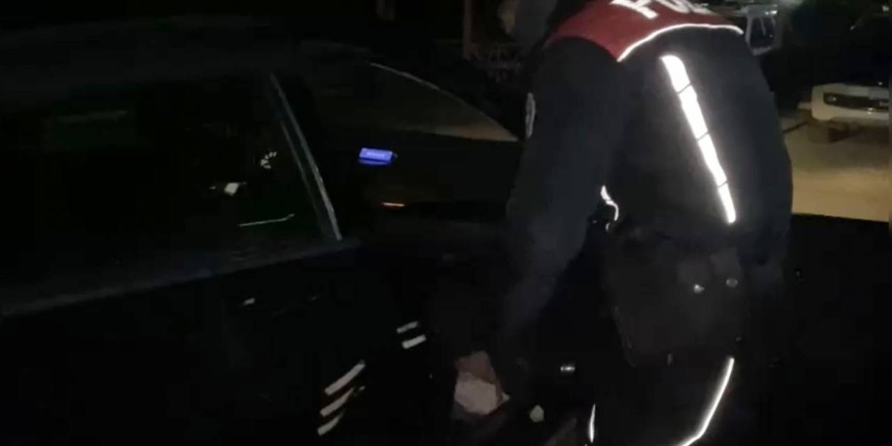 Osmaniye’de Polisin Durdurduğu Otomobilden Uyuşturucu Madde Çıktı