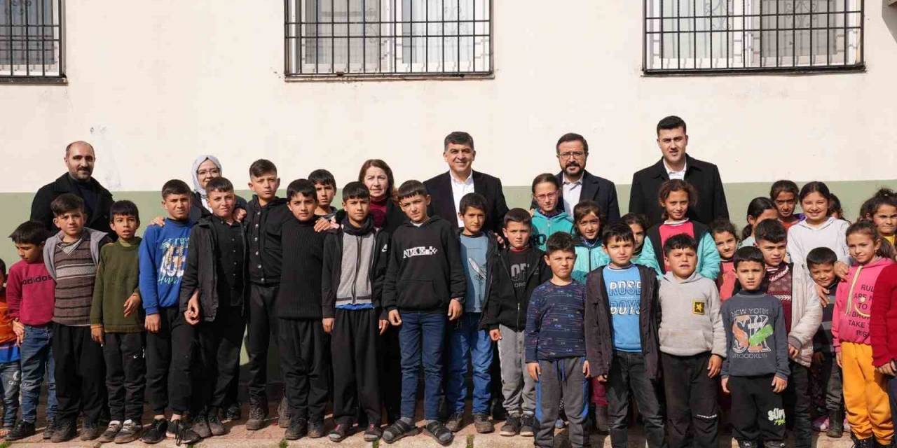 Kırsal Mahallelerden Başkan Fadıloğlu’na Tam Destek