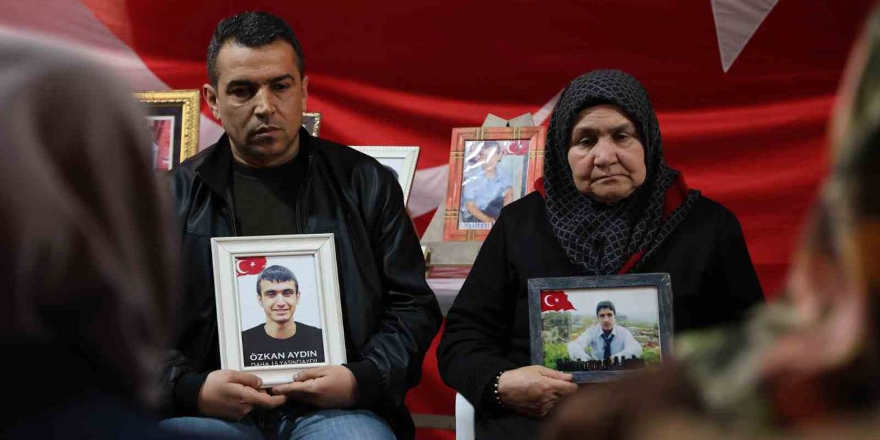 30 Yıldır Oğlundan Haber Alamayan Anne Uçan Kuştan Bile Haber Bekliyor