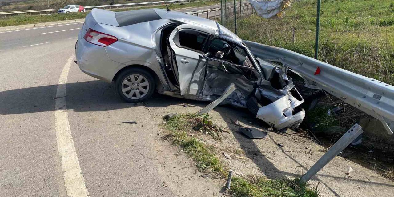 Pendik’te 2 Otomobilin Çarpıştığı Kazada 3 Kişi Yaralandı