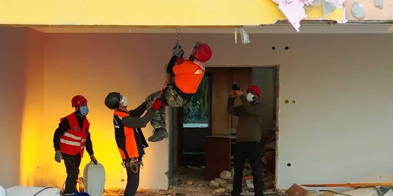 Beşiktaş Belediyesinden Vatandaşlara Afet Eğitimi