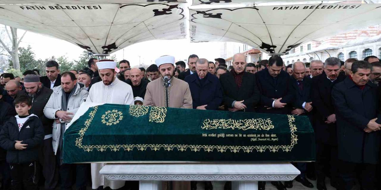 Ak Parti İstanbul Kadın Kolları Başkan Yardımcısı Fatma Sevim Baltacı Son Yolculuğuna Uğurlandı