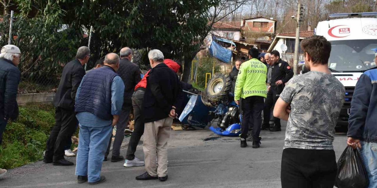 Köpeğe Çarpmamak İçin Manevra Yapan Patpat Yan Yattı: 2 Yaralı