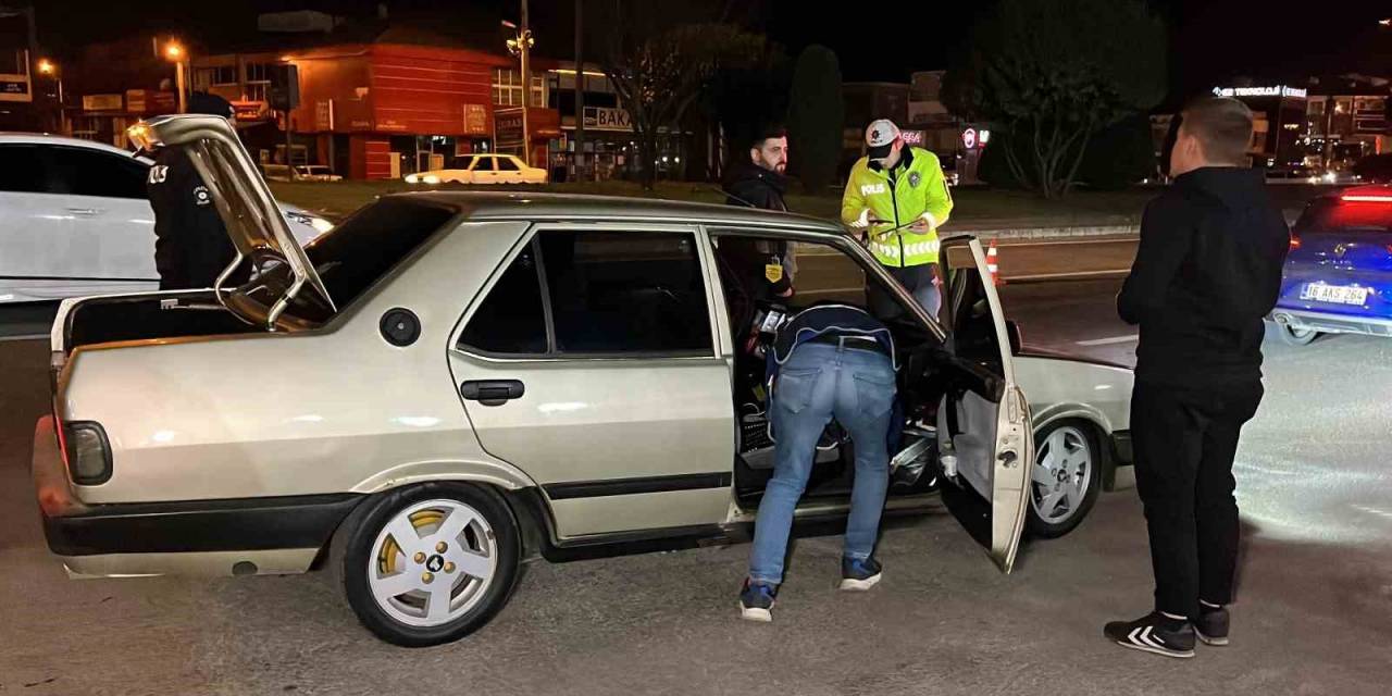 Polisten 10 Noktada Şok Denetim: 981 Araç Sorgulandı
