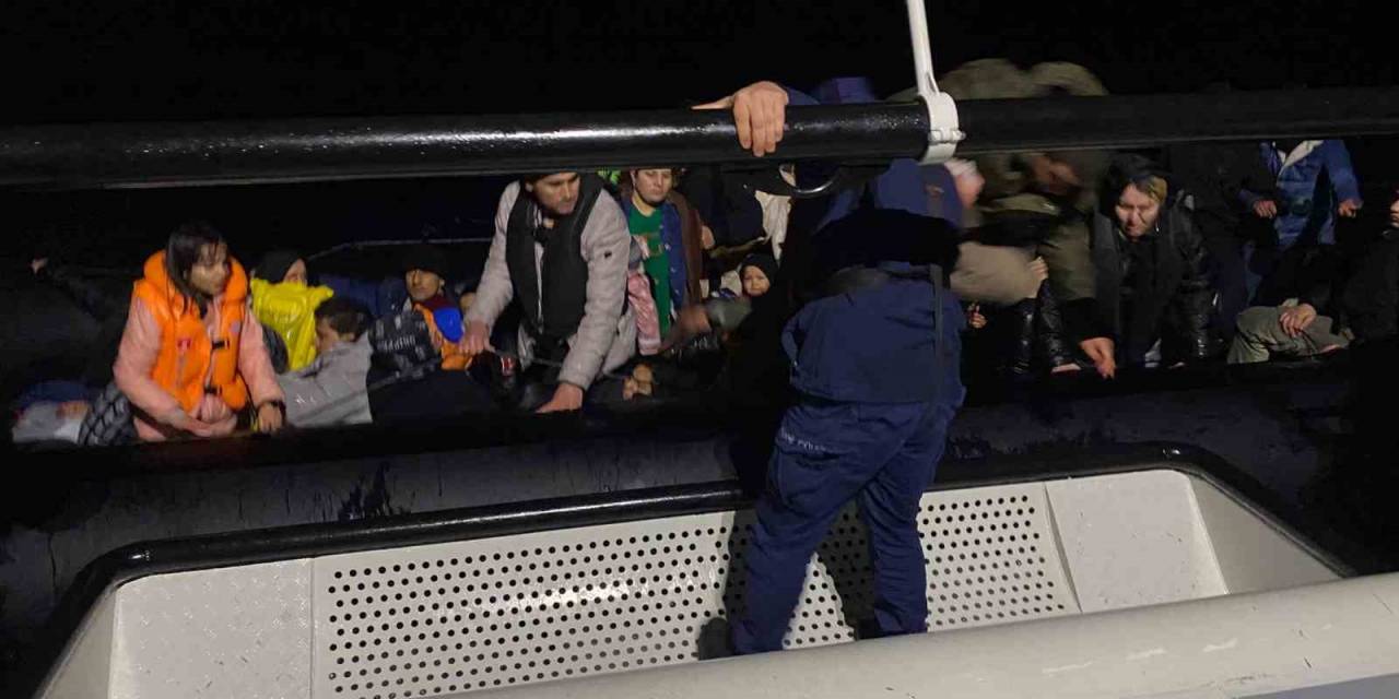 Sürüklenen Göçmenlerin Yardımına Sahil Güvenlik Koştu