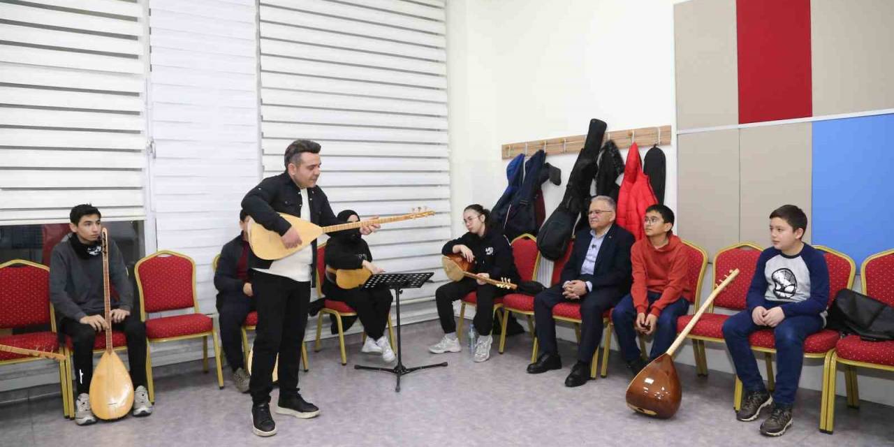 Başkan Büyükkılıç’tan Geleceğin Sanatçılarına: "Sizler Bizim Ümidimizsiniz"