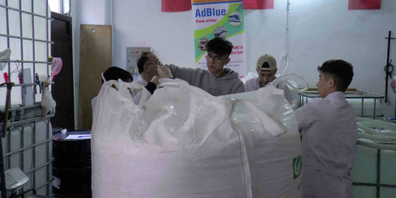 Öğretmen Ve Öğrencilerden Türkiye’de İlk: ‘Yerli Adblue”