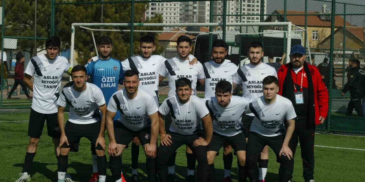 Kayseri 1. Amatör Küme:  Talas Denizspor: 1 - Yeni Esenspor: 2