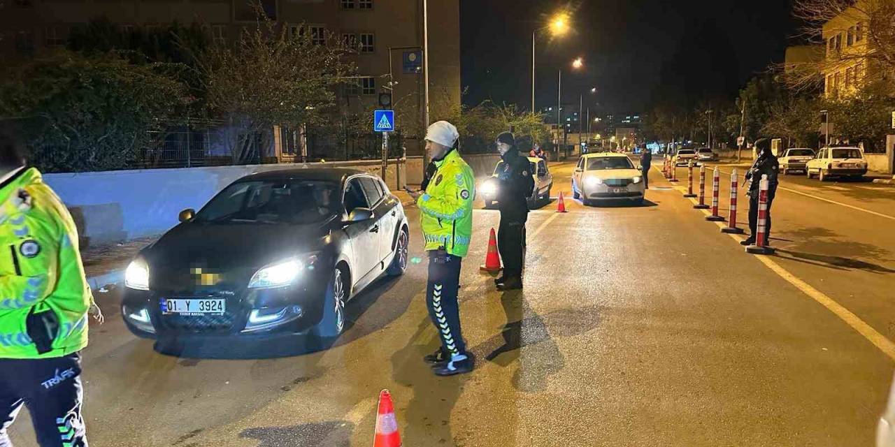 Polis Aranan Şahısları Denetimlerde Yakaladı