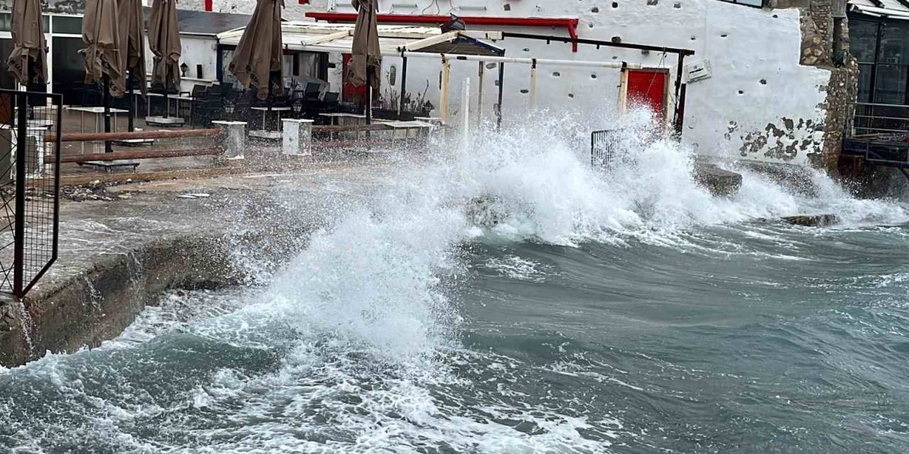 Bodrum’da Feribot Seferlerine Fırtına Engeli