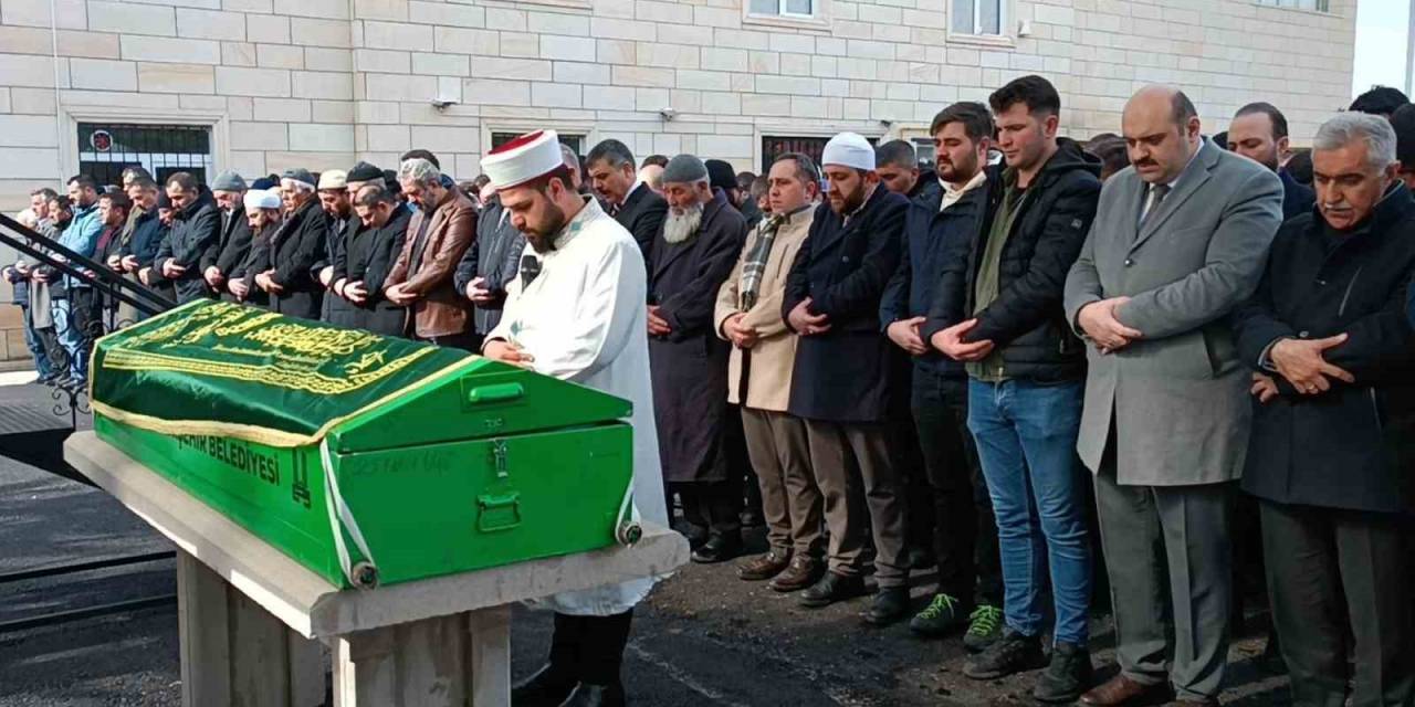 Erzurum’da Çığ Altında Kalan Operatör Hayatını Kaybetti