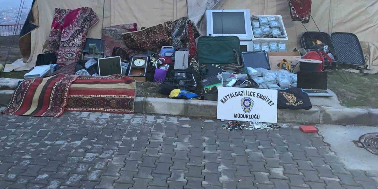 6 Ayrı Adreste Hırsızlık Yapan Zanlı Yakayı Ele Verdi