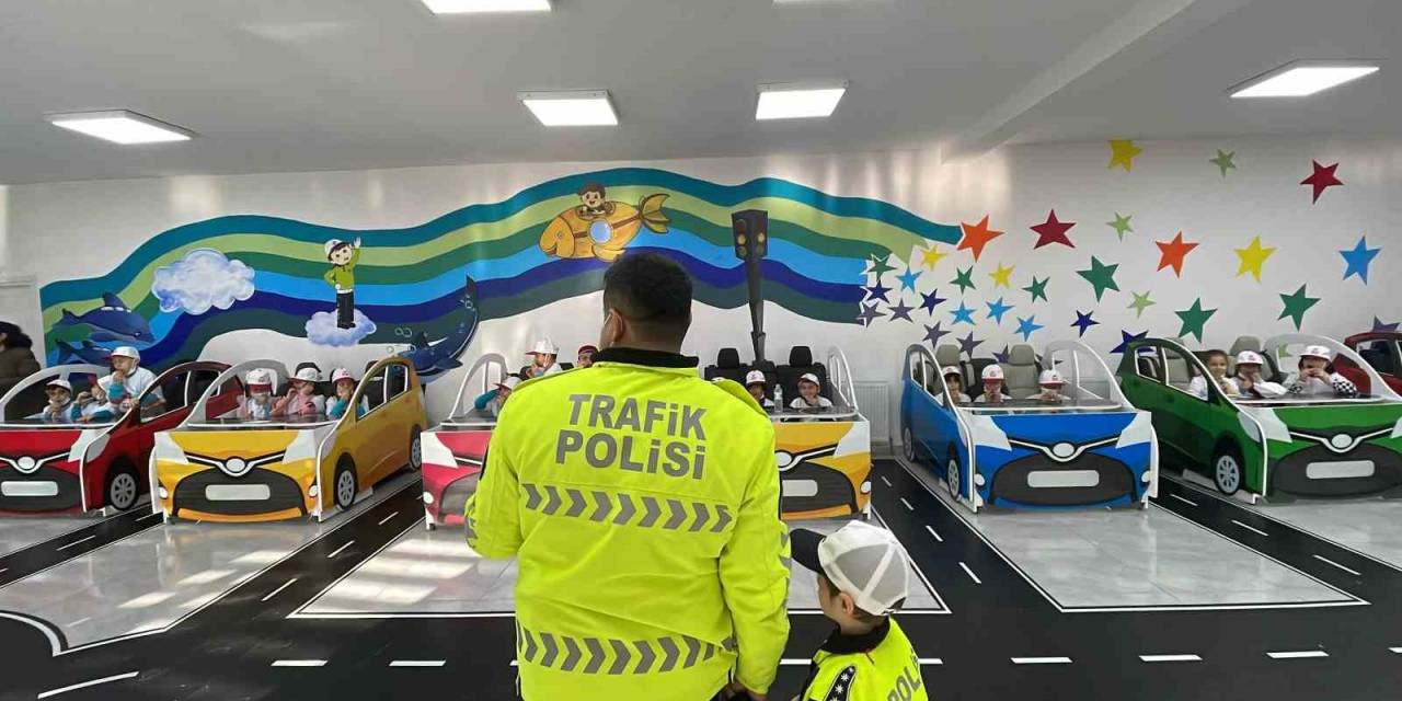 10 Binin Üzerinde Trafik Dedektifi Yetişti