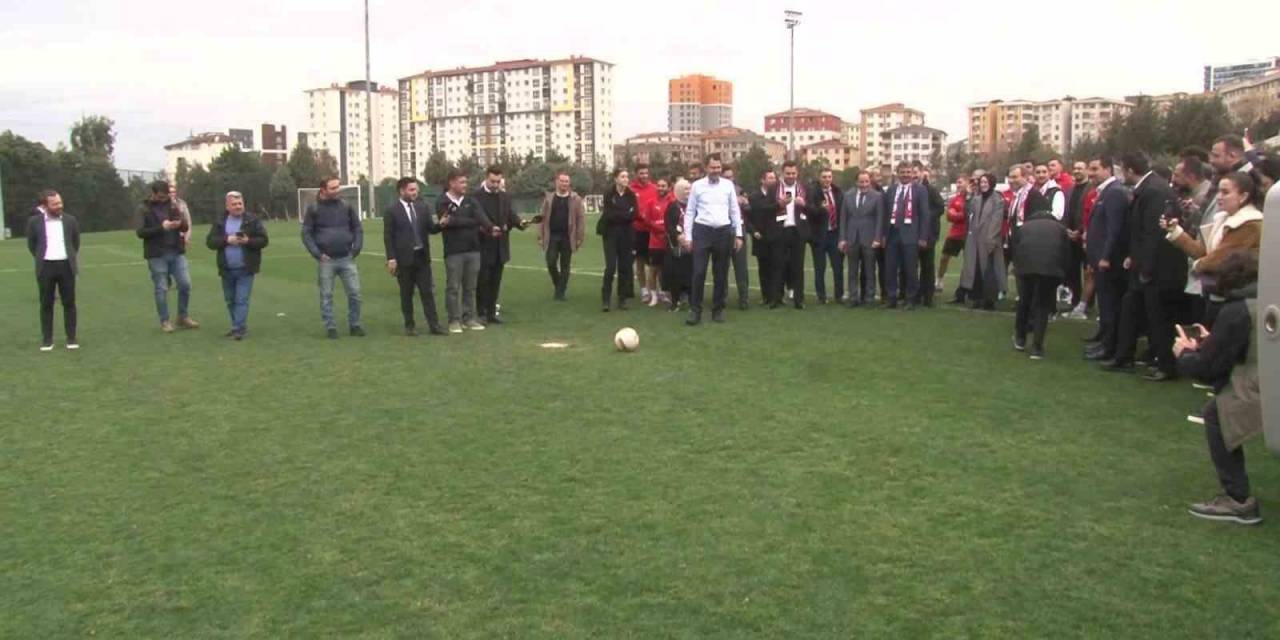 Ak Parti İbb Başkan Adayı Kurum, Pendikspor Kalecisine Karşı Penaltı Kullandı