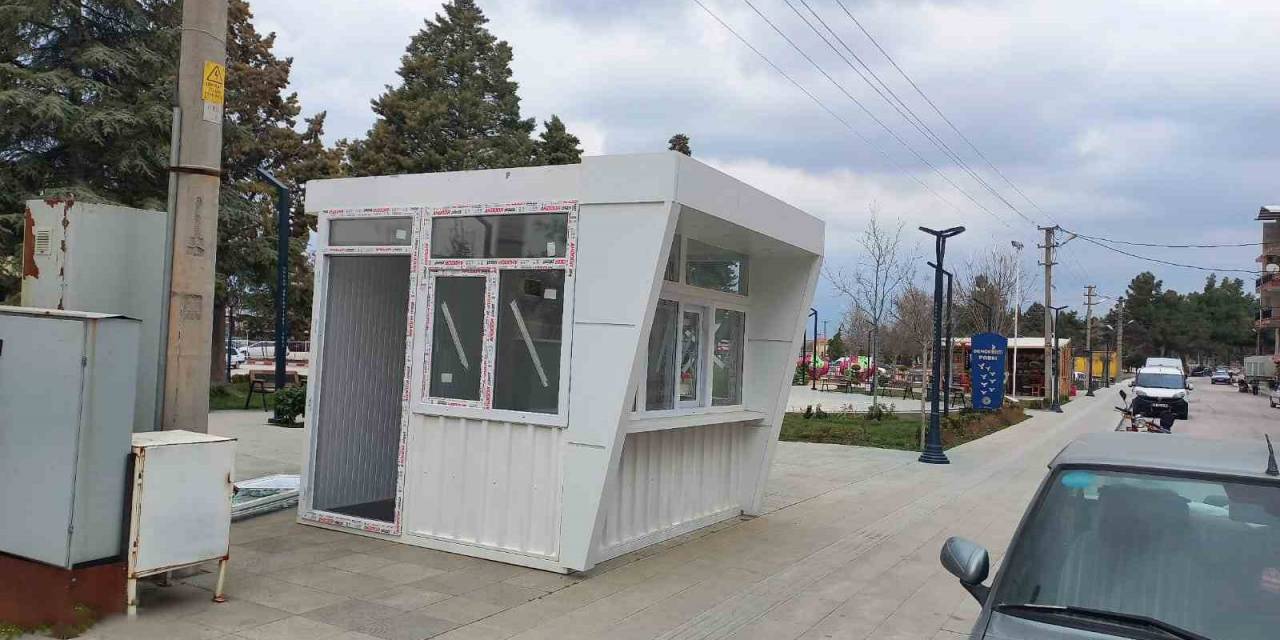 Burdur’da Halk Et Satış Noktası’na Faaliyete Girmeden Zarar Verdiler